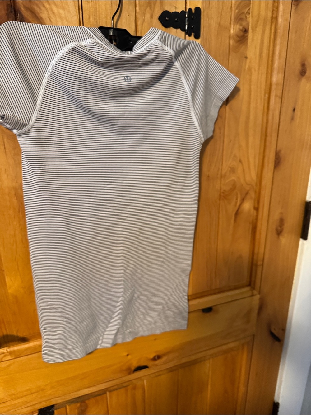 Lululemon Swiftly Tech Short Sleeve 2.0
Tempo Stripe White / Black - Picture 3 of 5
